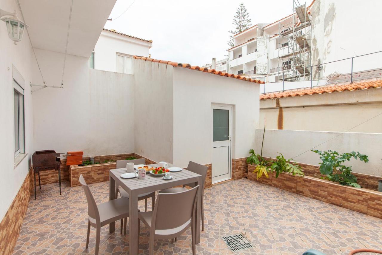 B83 - Alleway Gem In Lagos Kültér fotó