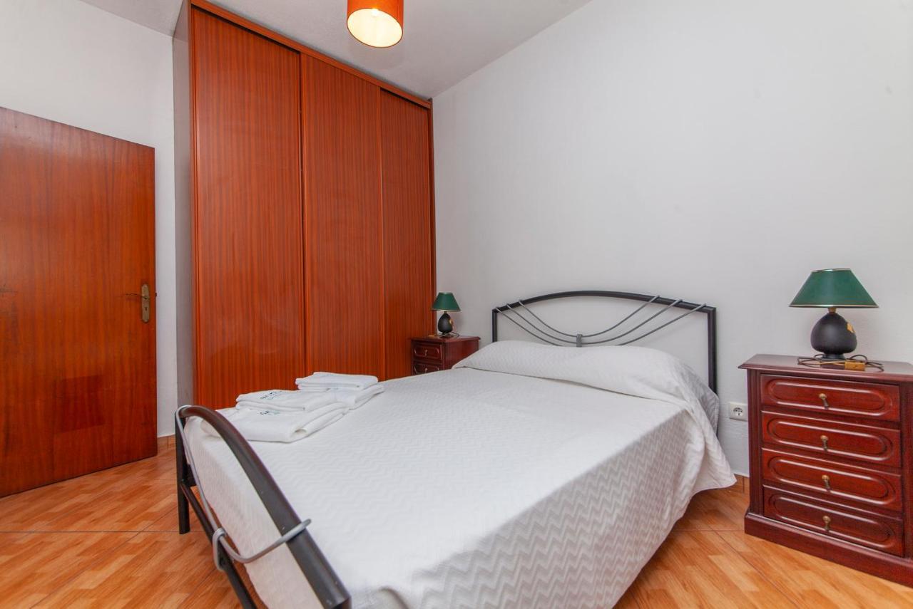 B83 - Alleway Gem In Lagos Kültér fotó