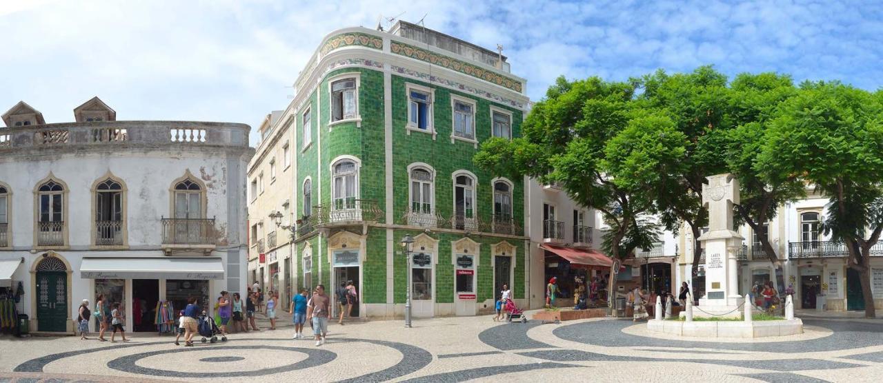 B83 - Alleway Gem In Lagos Kültér fotó